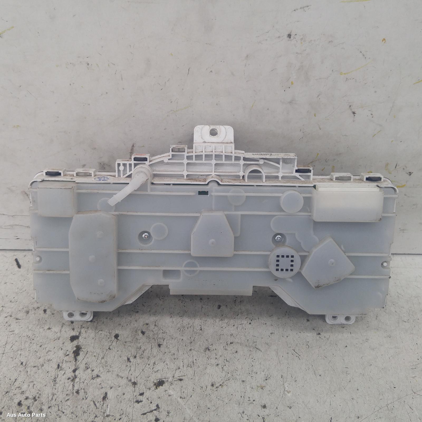 Hilux Instrument Cluster 2005-2011 petrol,2.7,workmate,03/05-06/11 partwh #118640