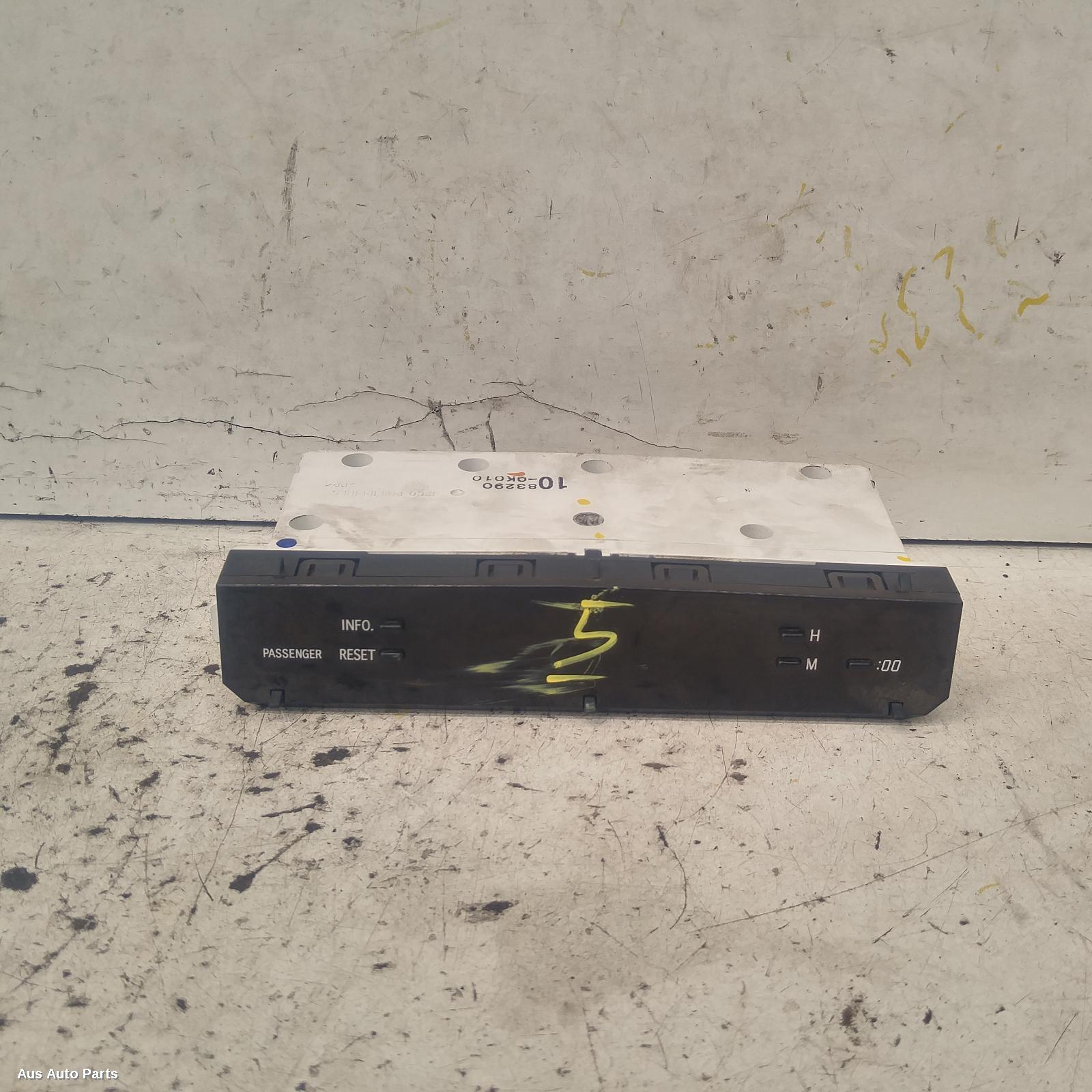 Hilux Clock 2005-2011 sr5,03/05-06/11 00004863 #118946