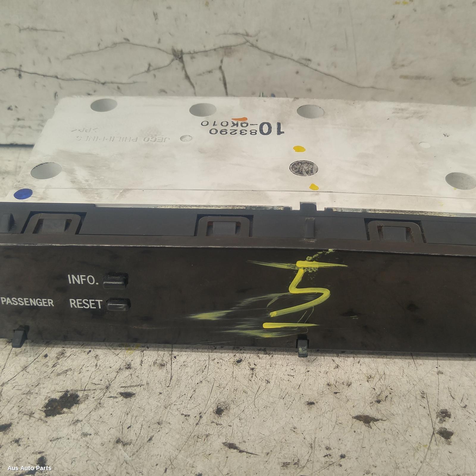 Hilux Clock 2005-2011 sr5,03/05-06/11 00004863 #118946