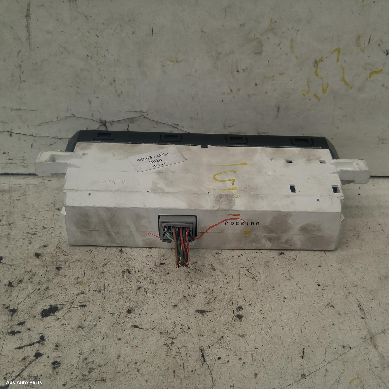 Hilux Clock 2005-2011 sr5,03/05-06/11 00004863 #118946