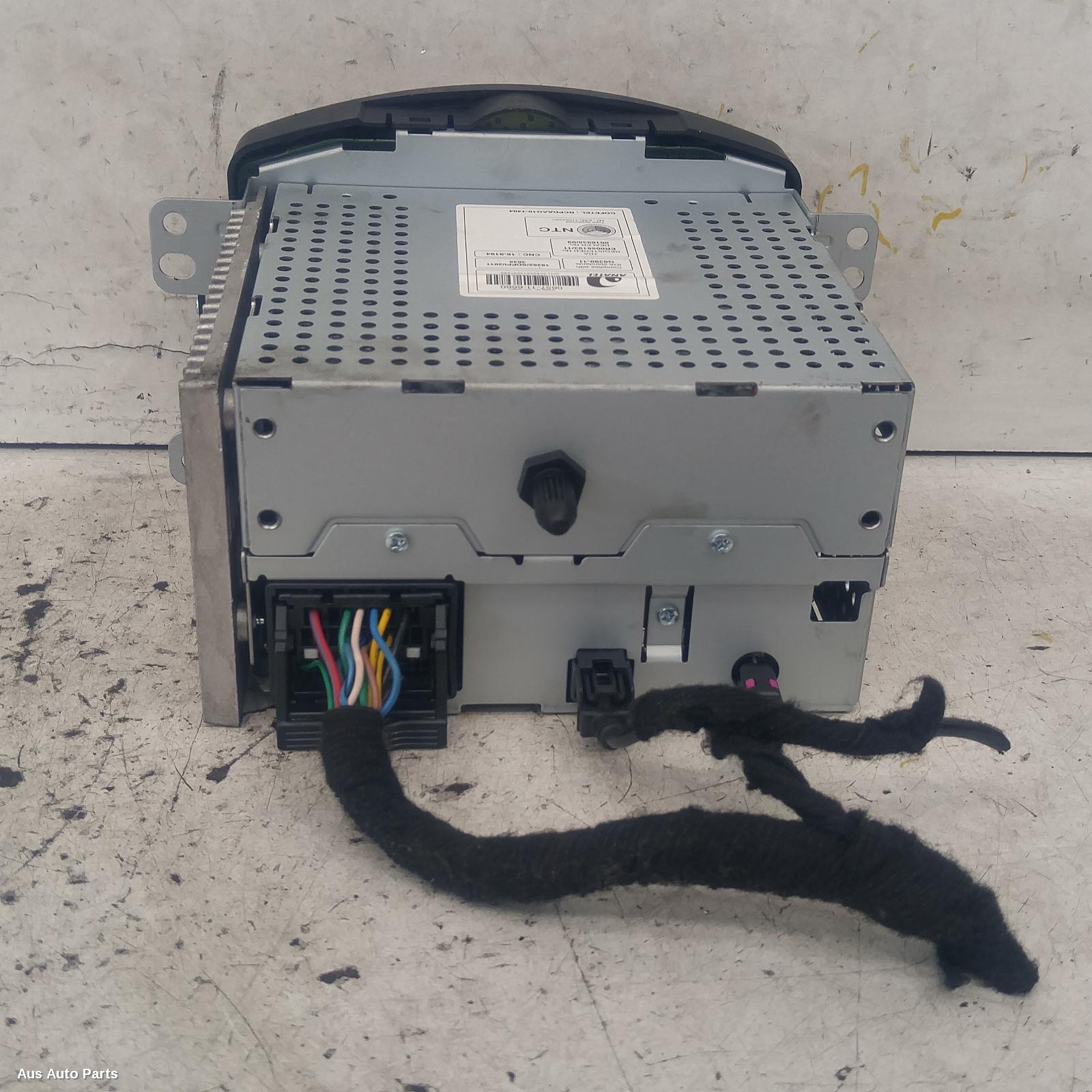 Barina Stereo/head Unit 2011-2016 radio/cd player,tm,09/11-08/16 00005690 #118993