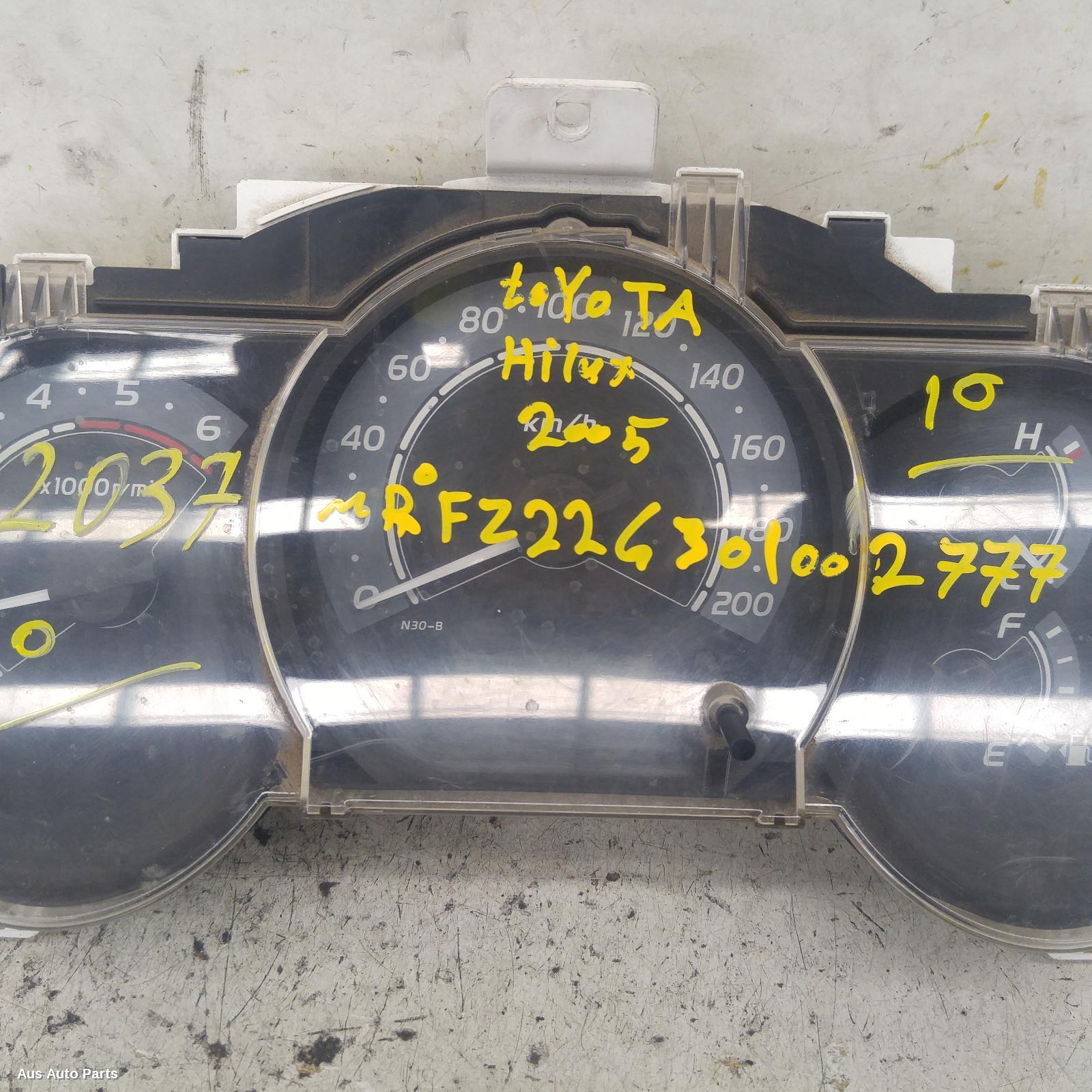 122352, Used instrument cluster for 2005 hilux diesel, 3.0, sr, 03/05