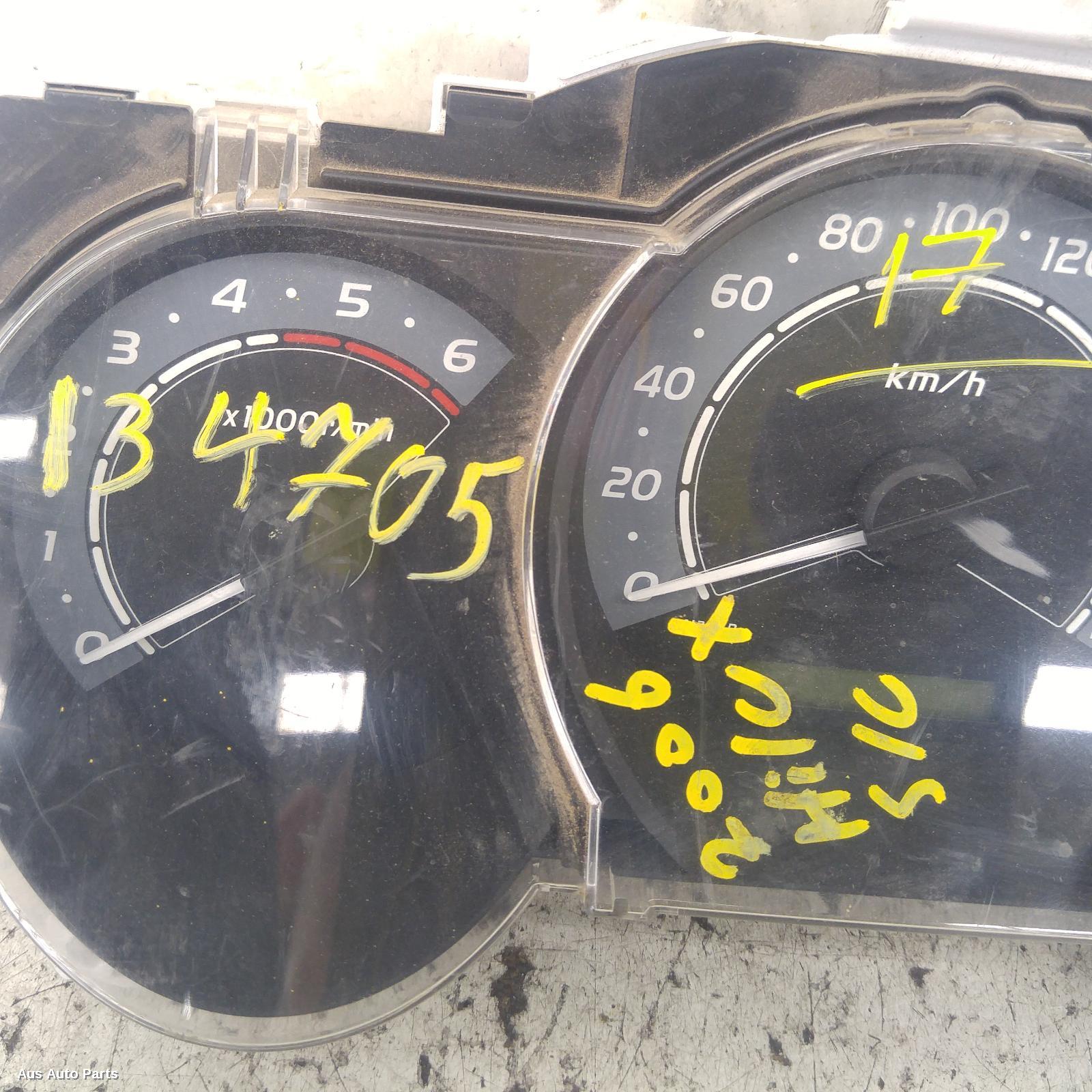 122354, Used instrument cluster for 2006 hilux diesel, 3.0, sr, 03/05