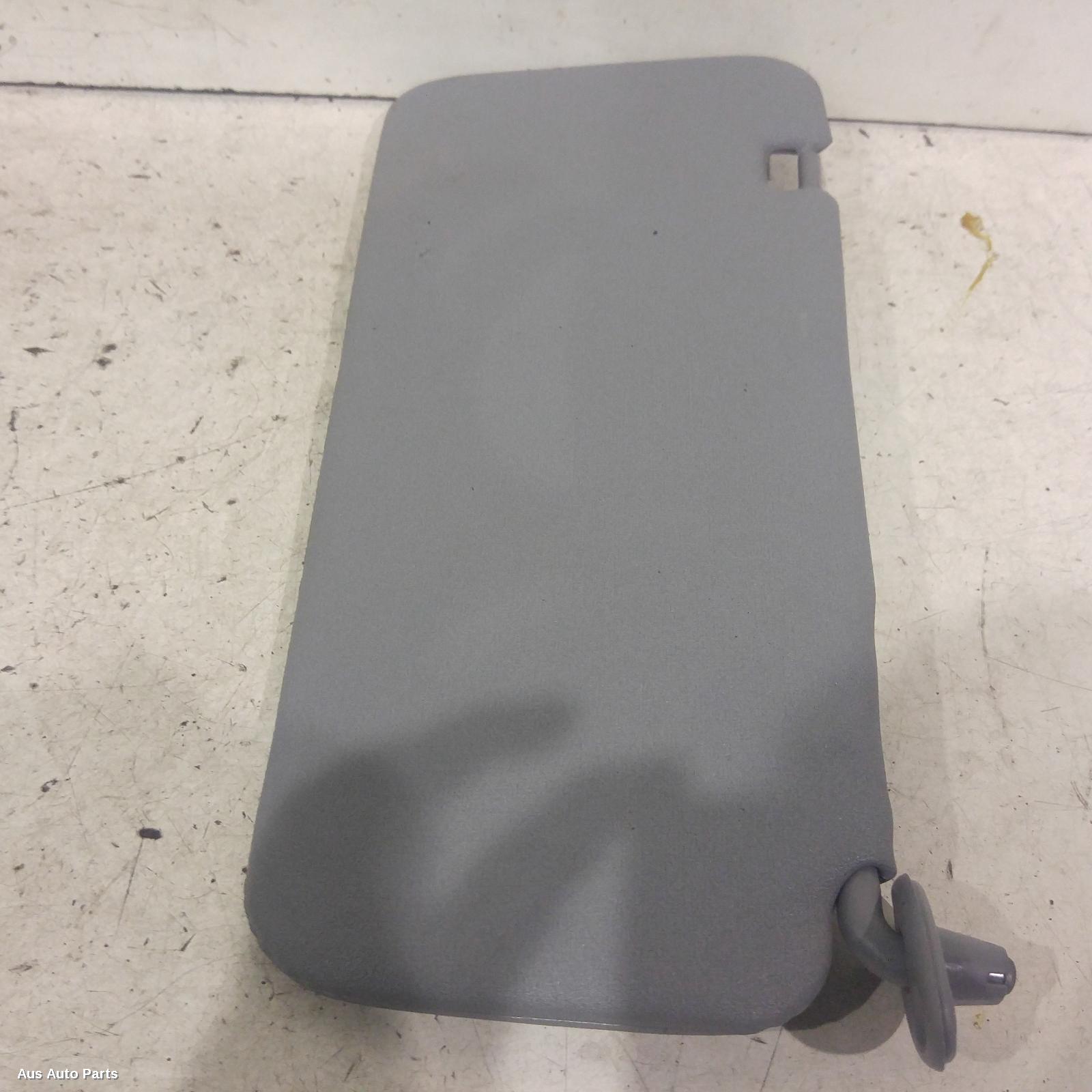 Rav4 Sunvisor 2000-2003 aca21,lh side,flat type mirror cover,07/00-07/03 00005978 #124447