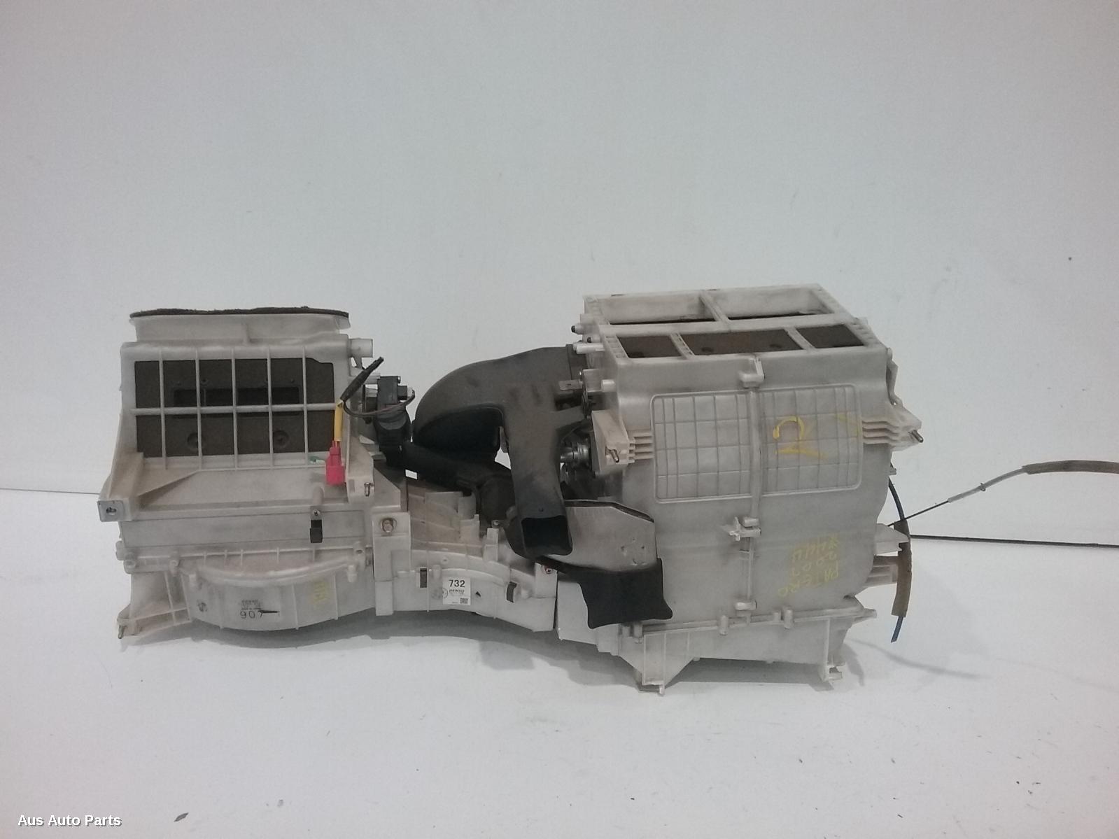 Pajero Heater Core/box 2000-2002 nm,standard type,05/00-10/02 00000444 #17168