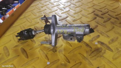 clutch master cylinder