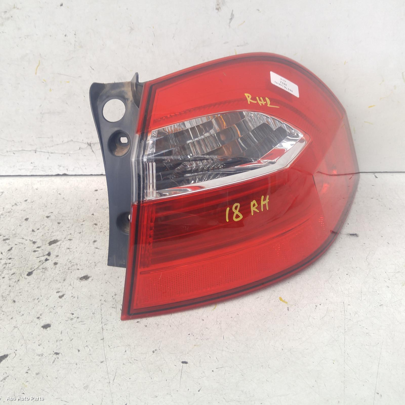 Rio Taillight Right 2011-2016 ub,in body,3dr/5dr hatch,standard type,08/11-11/16 00006176 #126941