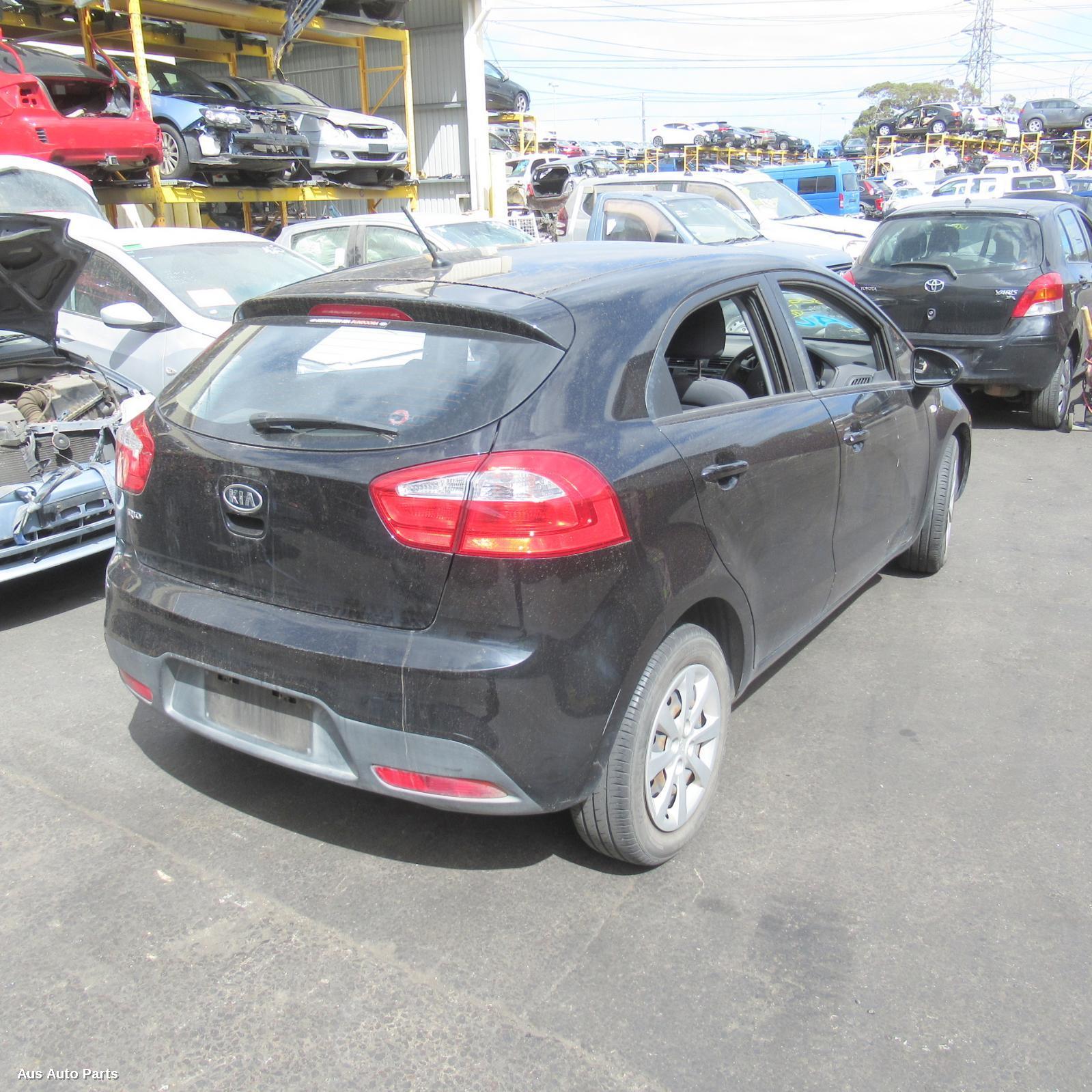 Rio Taillight Right 2011-2016 ub,in body,3dr/5dr hatch,standard type,08/11-11/16 00006176 #126941