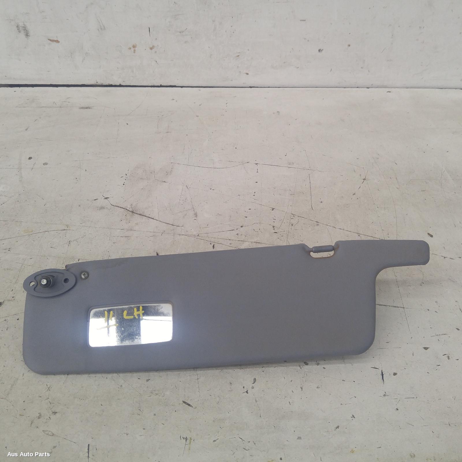 Hilux Sunvisor 2001-2005 lh side,11/01-03/05 00006177 #132192
