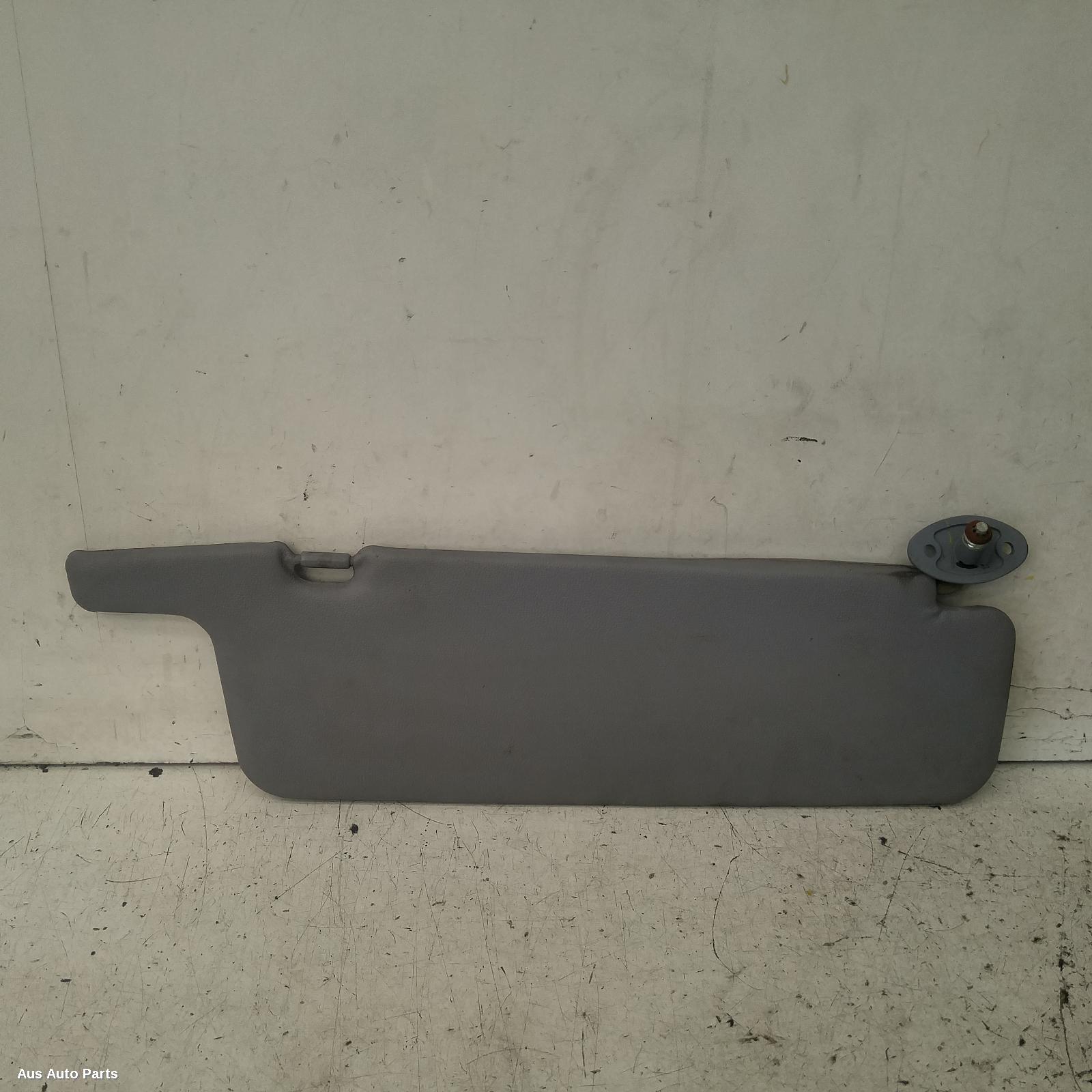 Hilux Sunvisor 2001-2005 lh side,11/01-03/05 00006181 #132466