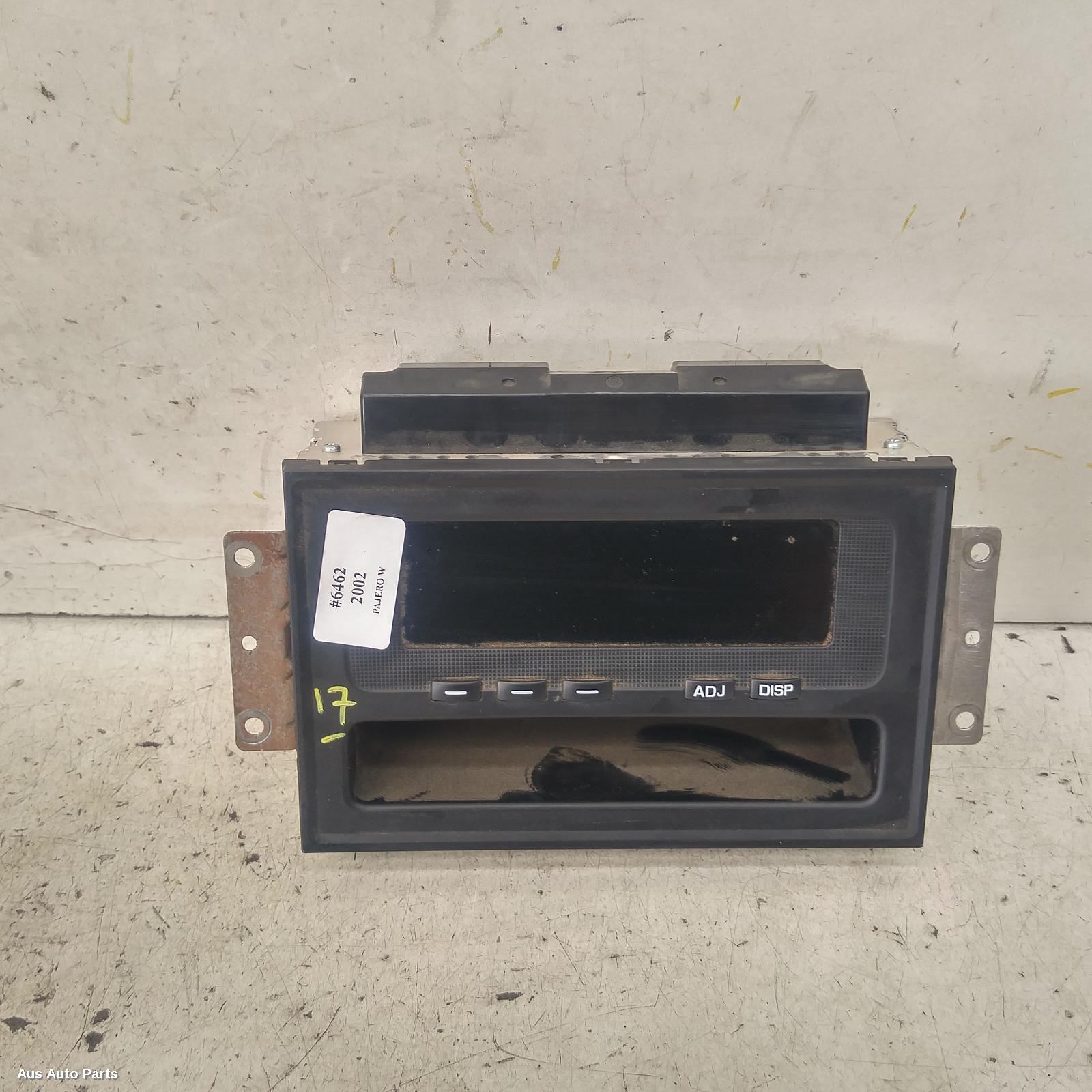 Pajero Instrument Cluster 2000-2006 display cluster,gps type (centre of dash),nm-np,05/00-10/06 00006462 #133135