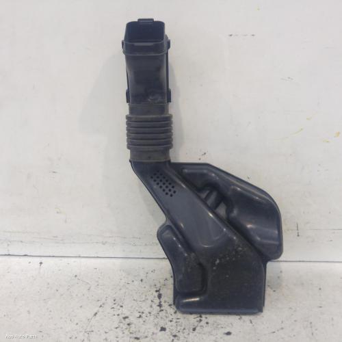 air cleaner duct/hose