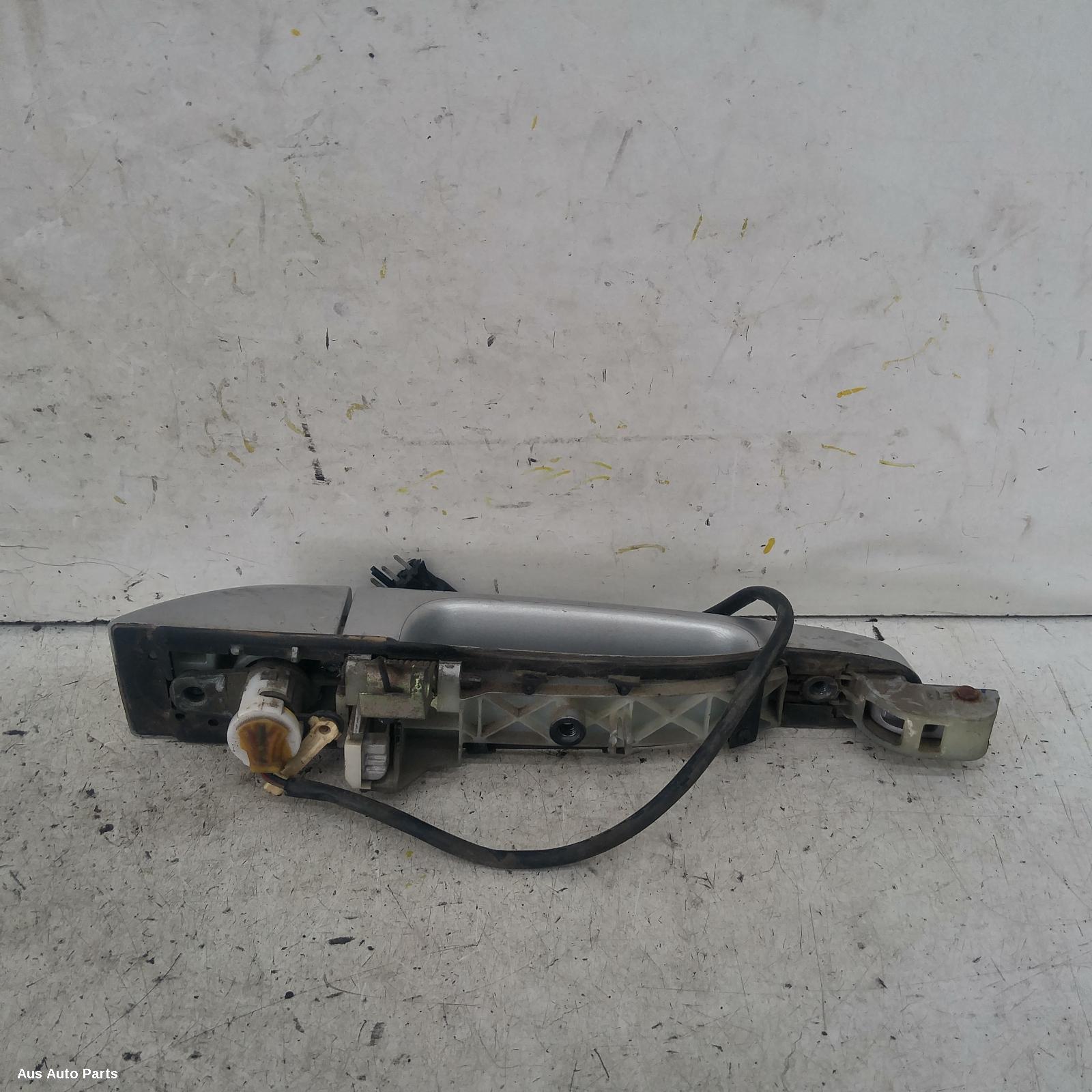 Carnival/Grand Carnival Door Handle 2006-2014 outer,lh front,vq,01/06-12/14 00006607 #135731