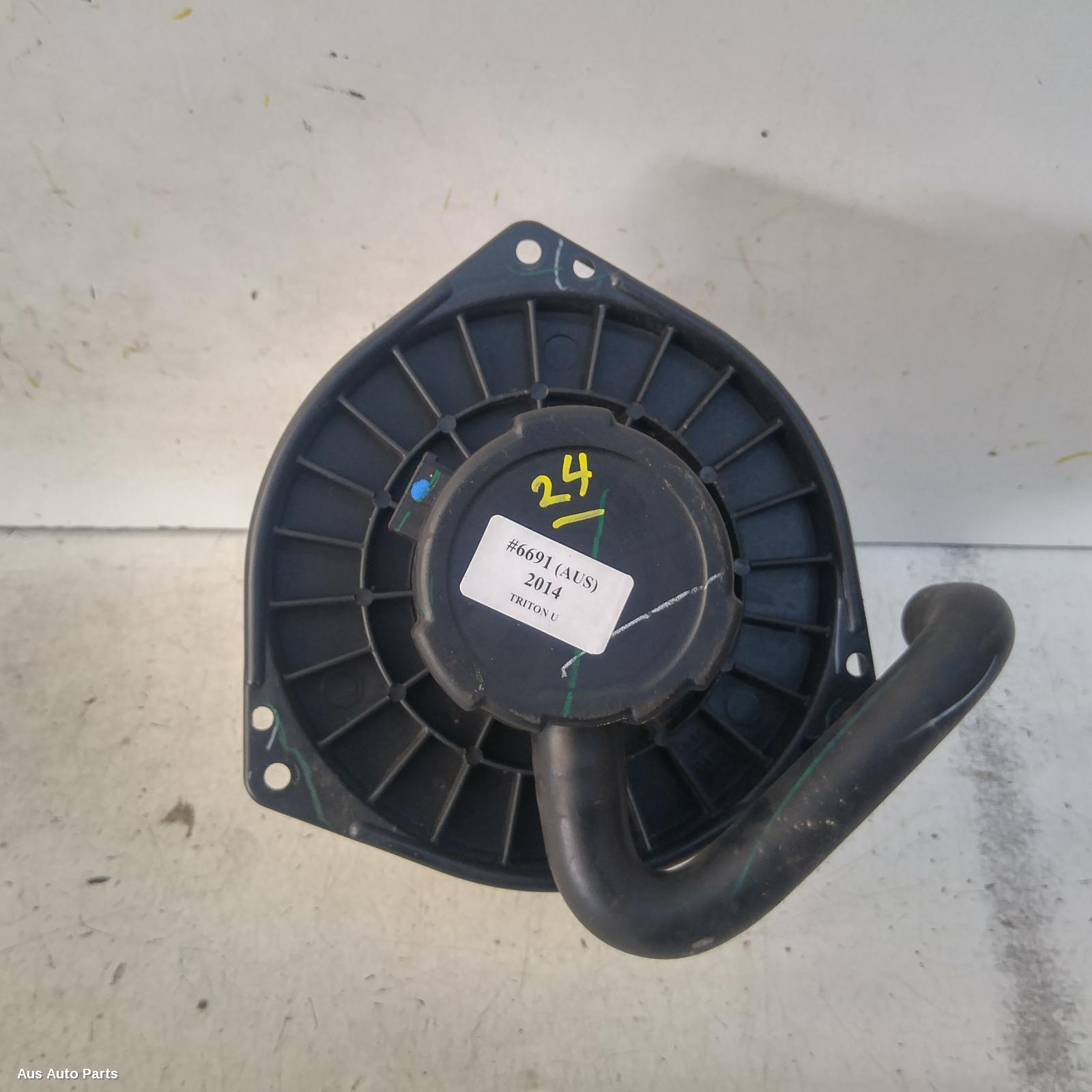 Triton Heater Fan/motor 2009-2015 mn,08/09-04/15 00006691 #138362