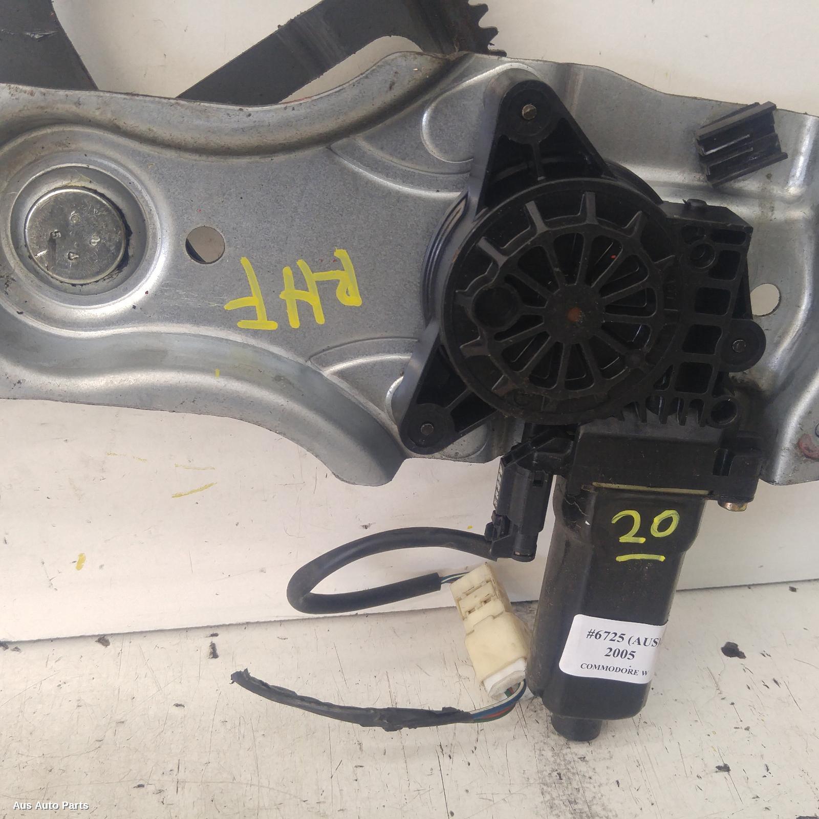 138950, Used window regulator/motor front right for 2005 commodore vt