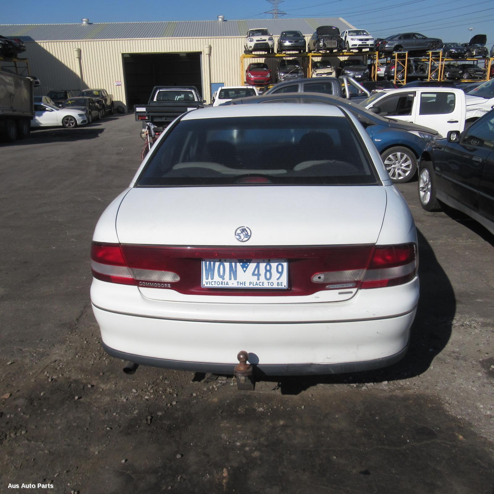 #139538, Used rear garnish for 2000 commodore| vt, exec/berlina, 09/97 ...