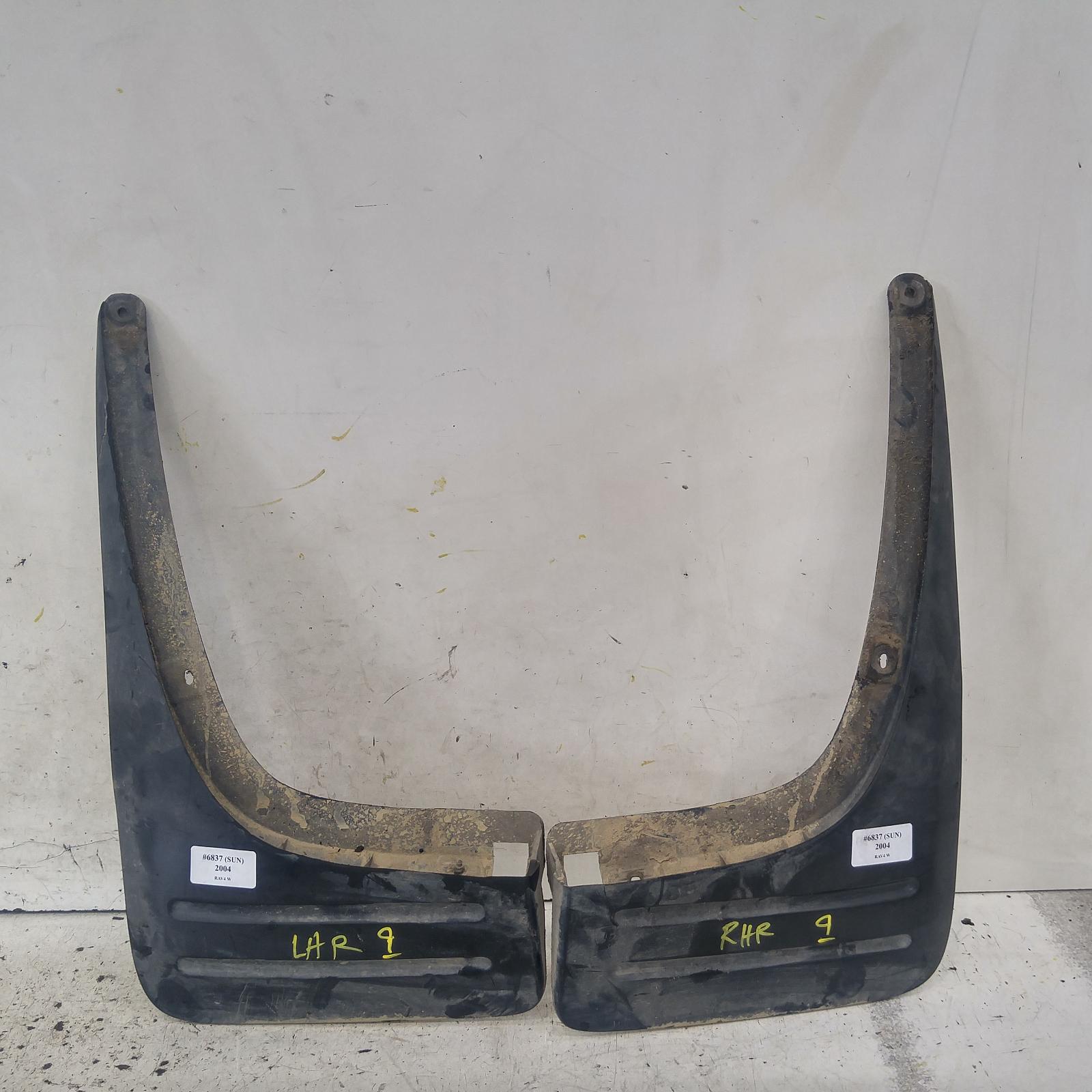 141237, Used mud flaps for 2004 rav4 rh rear, aca2r, 07/0010/05