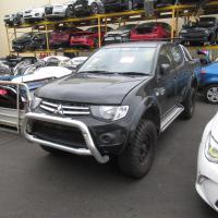 Mitsubishi 2009 ~ 2015 Triton