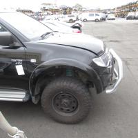 Mitsubishi 2009 ~ 2015 Triton