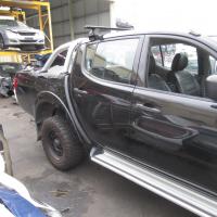 Mitsubishi 2009 ~ 2015 Triton