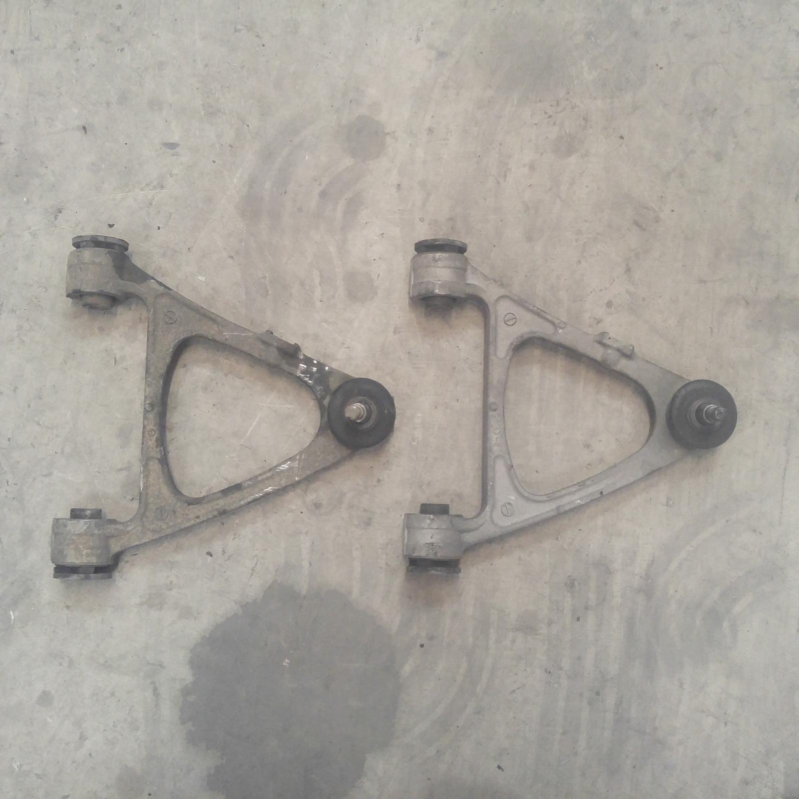 143690, Used control arm upper front right for 2004 rx8 fe, 07/0311/11