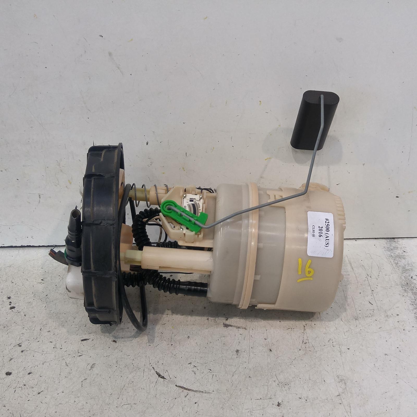 146128, Used fuel sending unit for 2016 Clio x98, 09/13