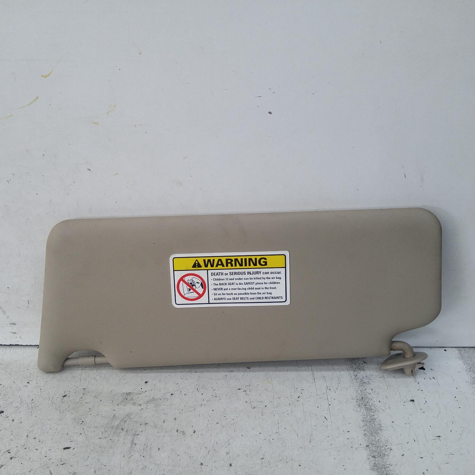 Camry Sunvisor 2002-2006 sk36,rh side,standard type,08/02-05/06 00006896 #144099