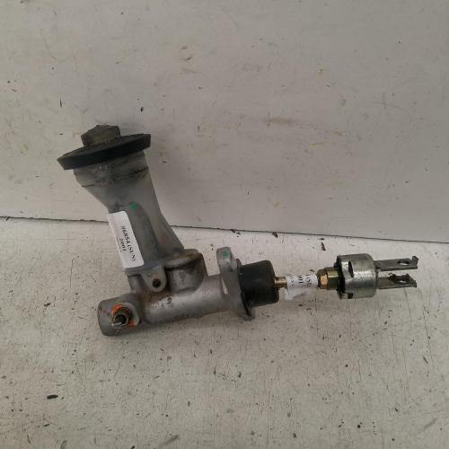 clutch master cylinder