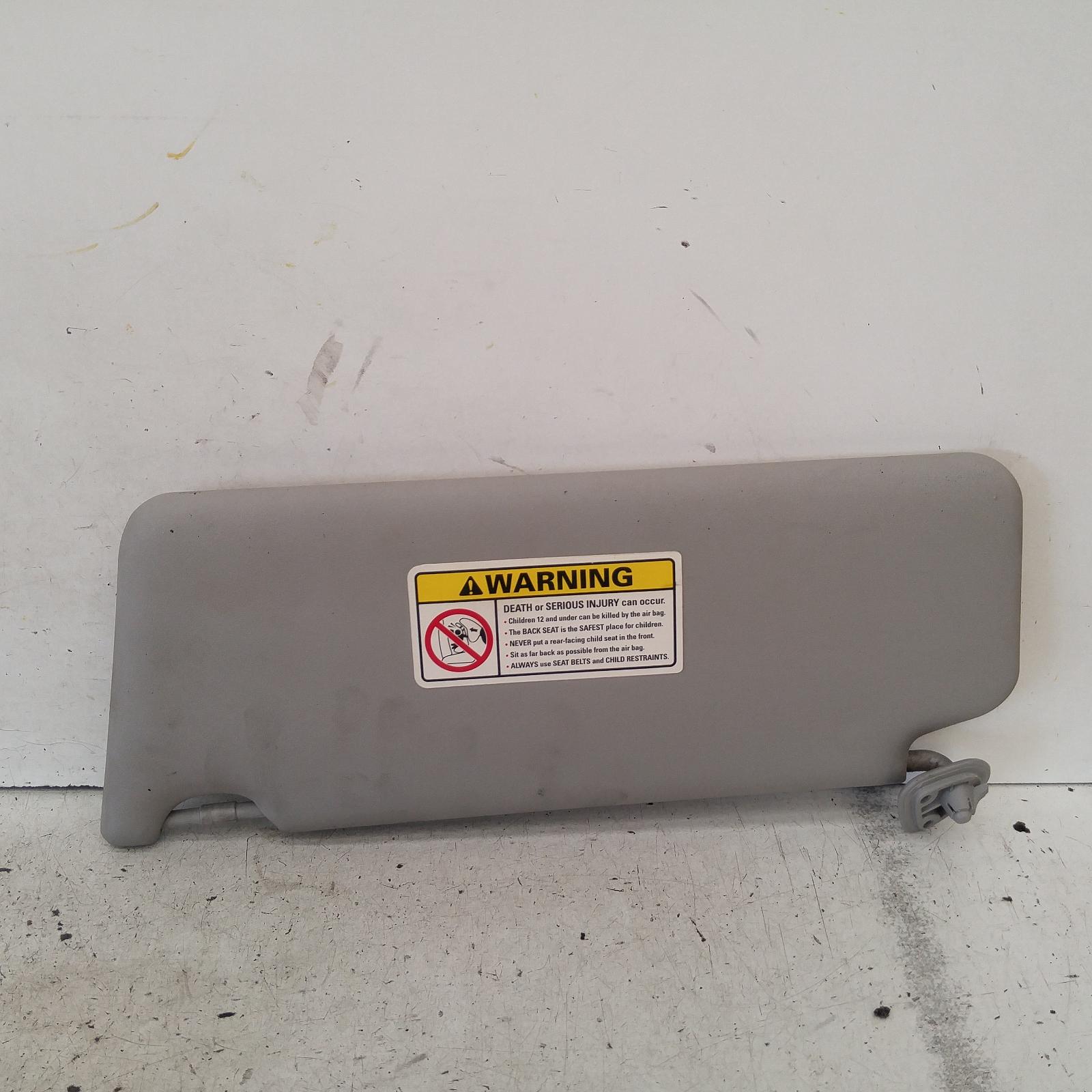 Camry Sunvisor 2002-2006 sk36,rh side,standard type,08/02-05/06 00006952 #146550