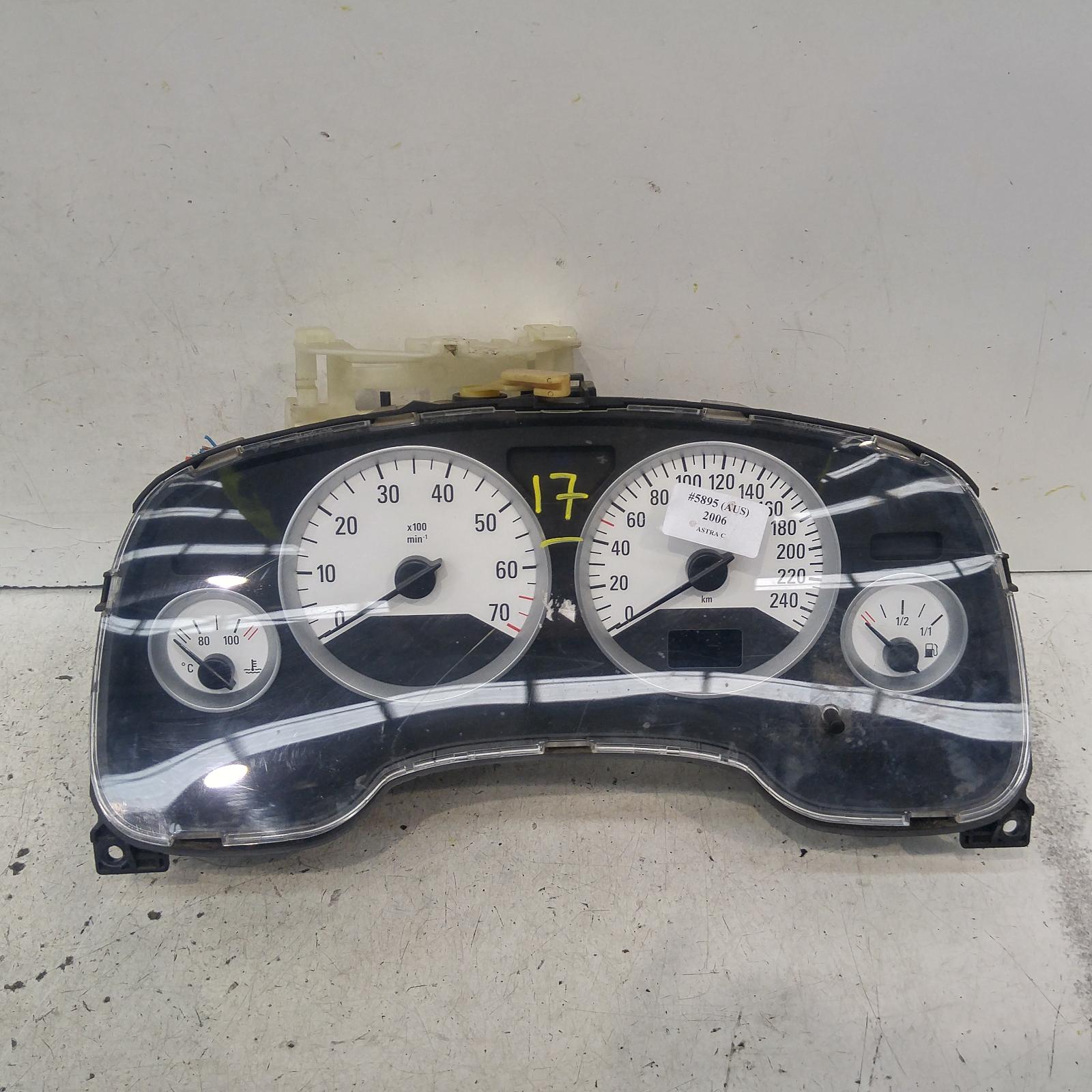 147415, Used instrument cluster for 2006 astra instrument cluster