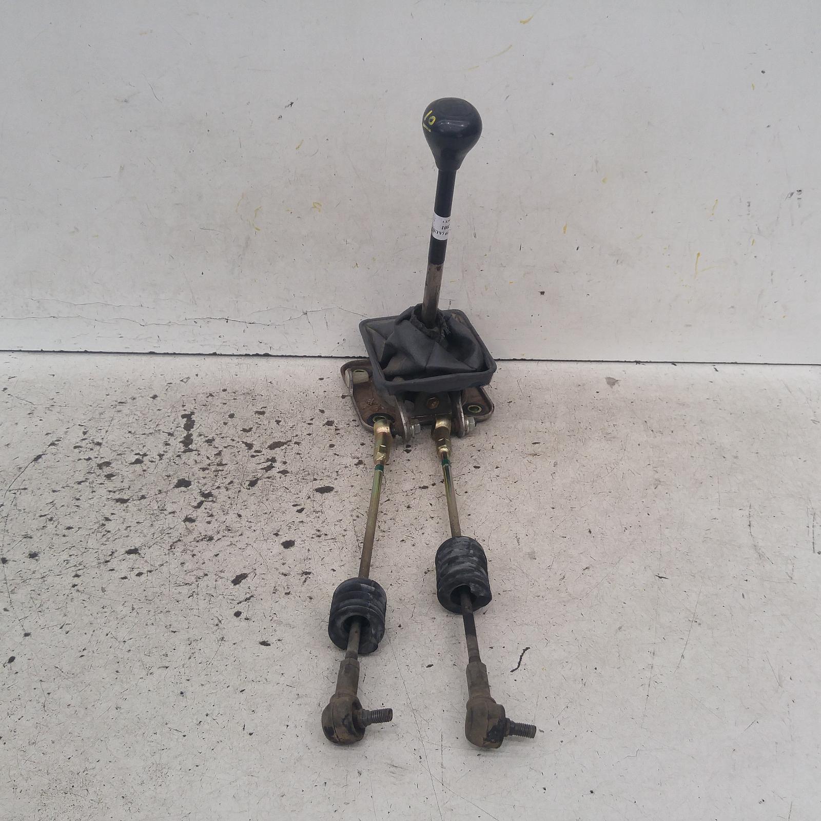 153271, Used gear stick/shifter for 2001 hiace lh/rzh10, manual, 11/
