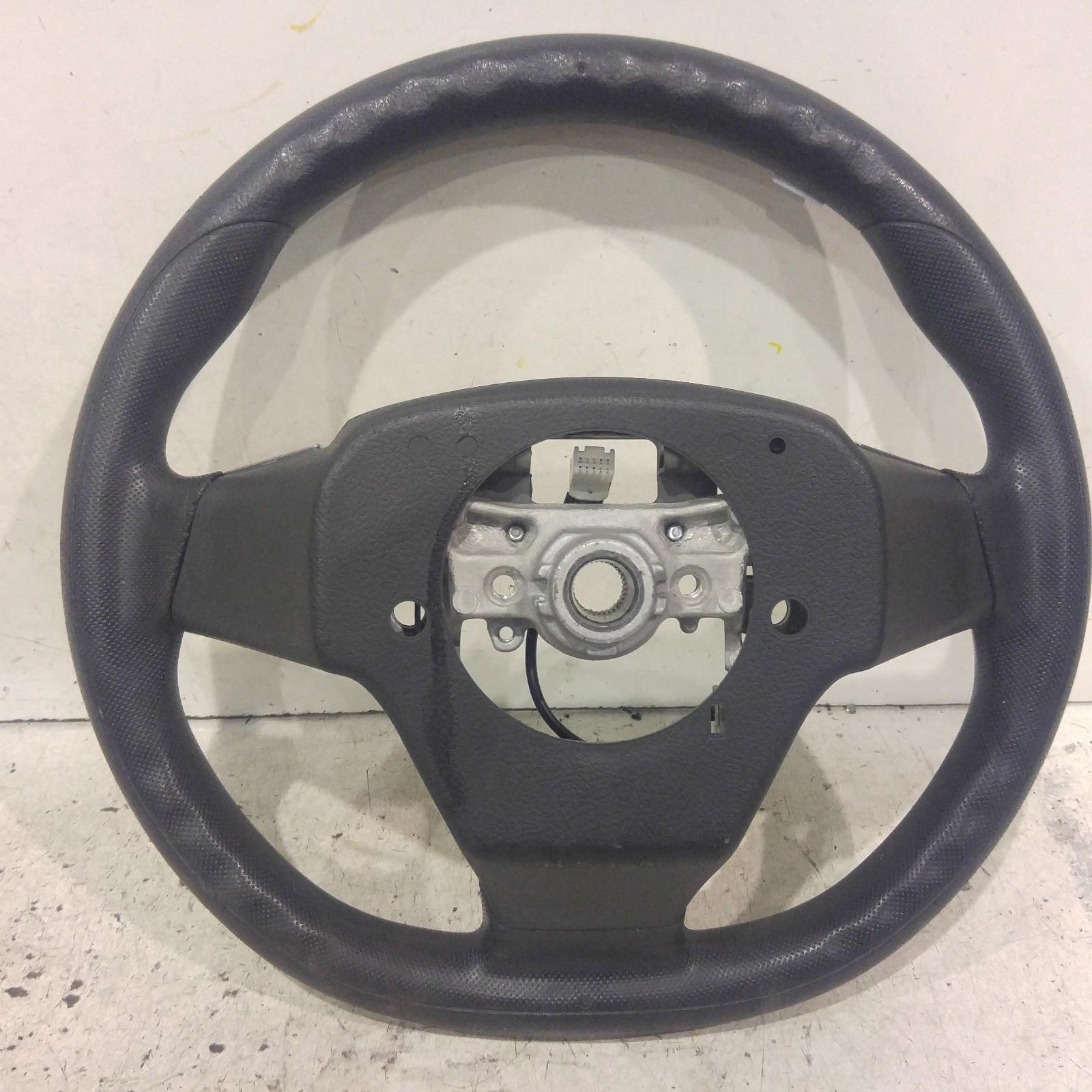 Corolla Steering Wheel 2009-2013 vinyl,zre152r,hatch,11/09-12/13 00007370 #153573