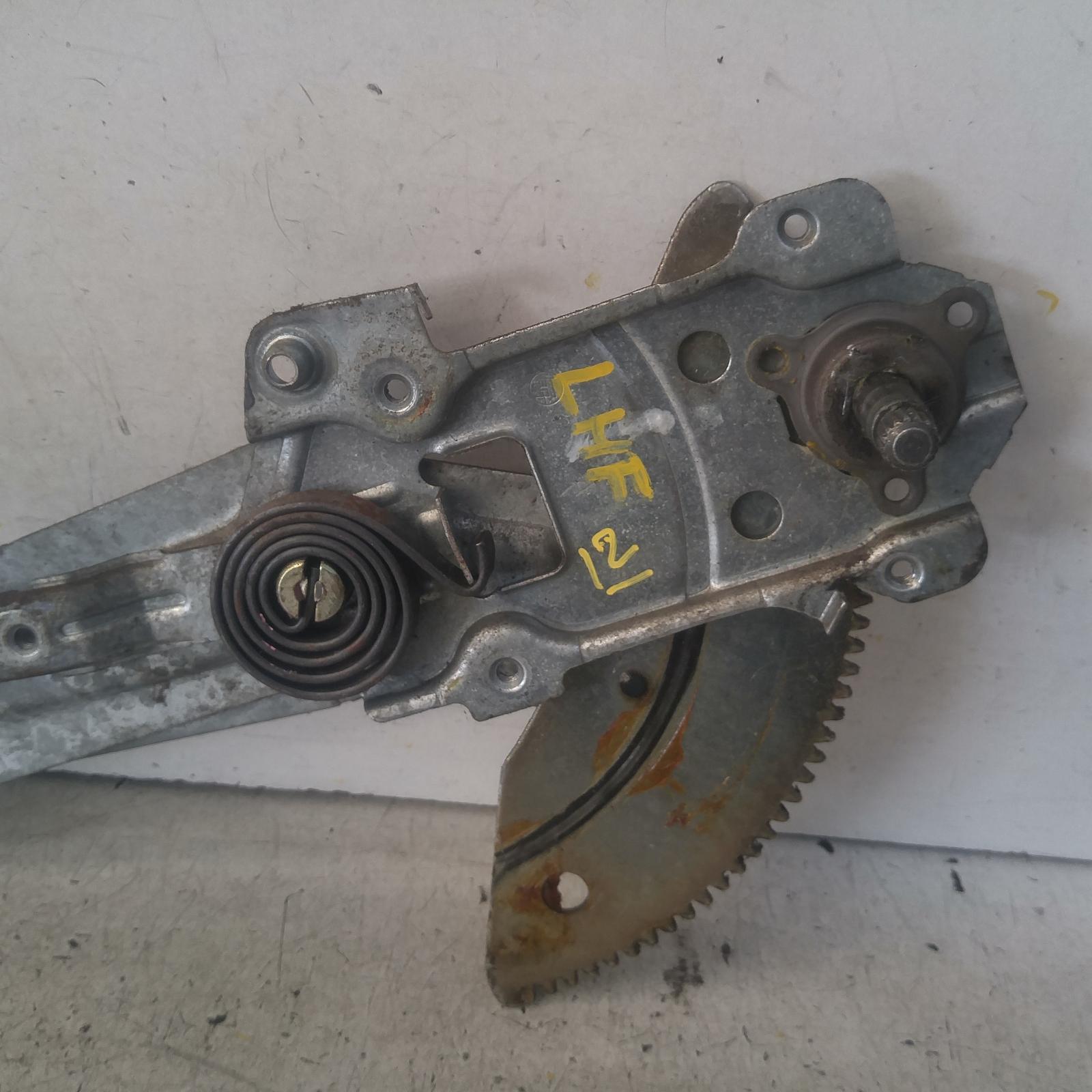 153762, Used window regulator/motor front left for 1999 Camry sk20, manual, 08/9708/02