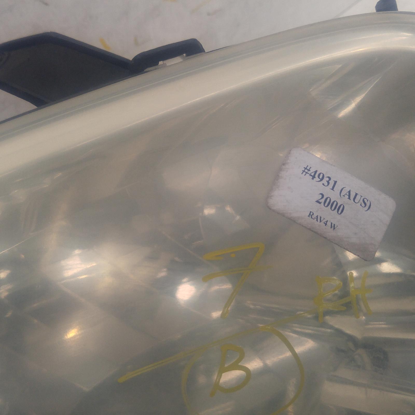 Rav4 Headlamp Right 2000-2003 aca2#,07/00-07/03 00004931 #105585