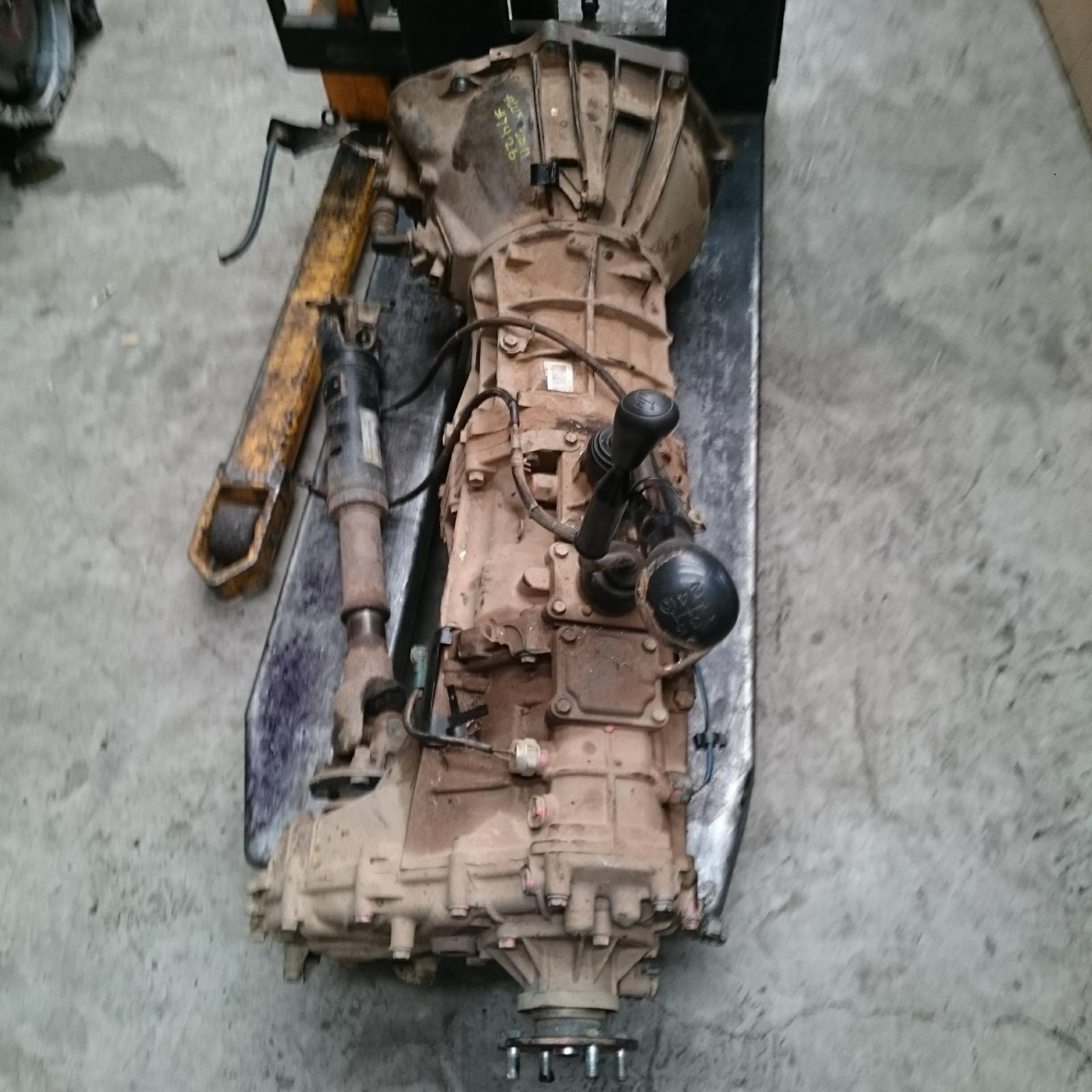 156383, Used transmission/gearbox for 2011 hilux manual, 4wd, diesel