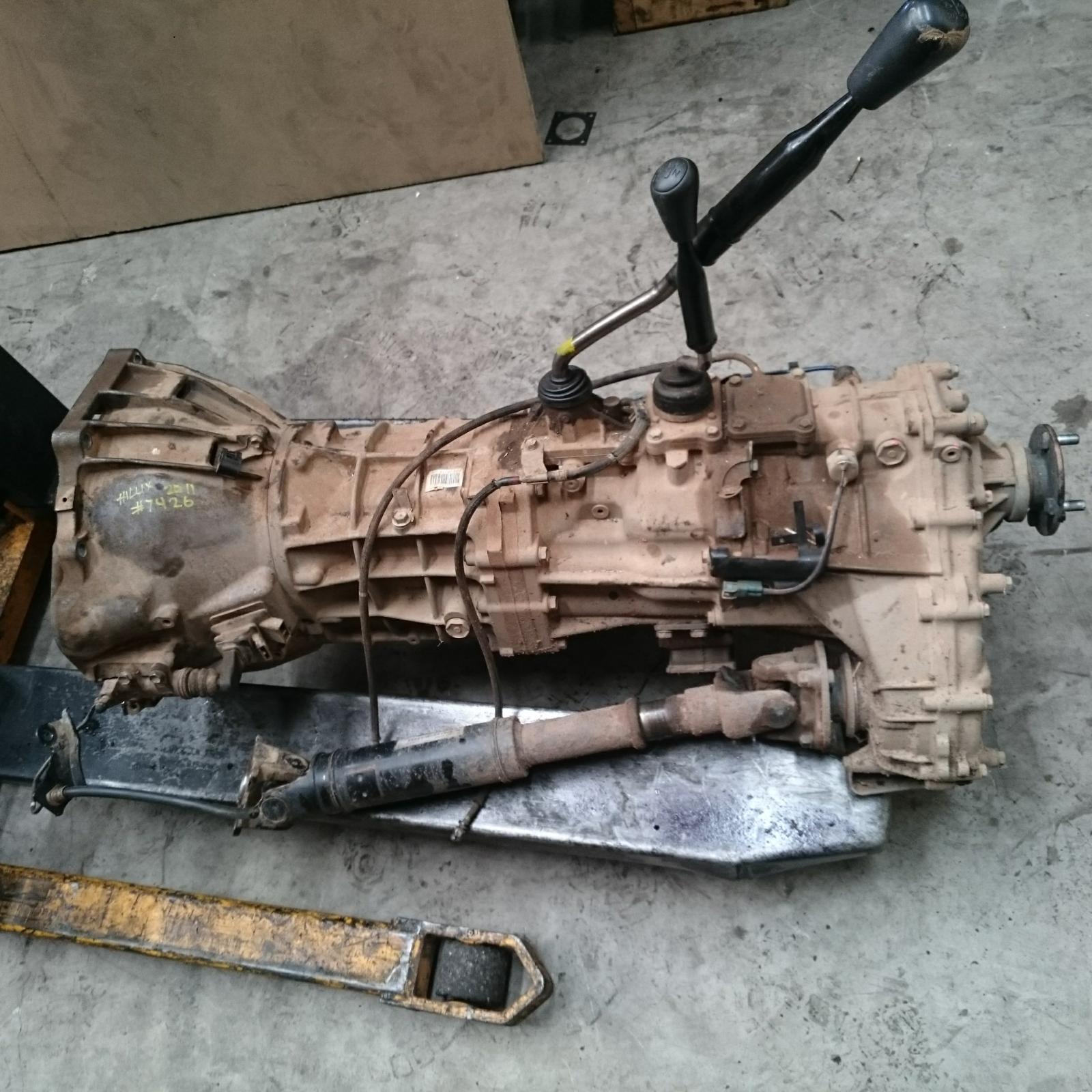156383, Used transmission/gearbox for 2011 hilux manual, 4wd, diesel