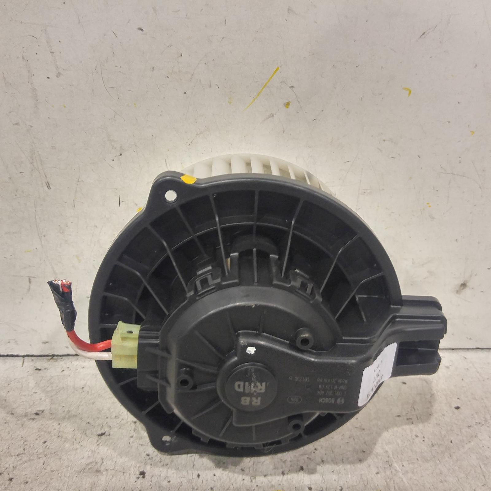 156242, Used heater fan/motor for 2017 Accent rb, blower motor, bosch