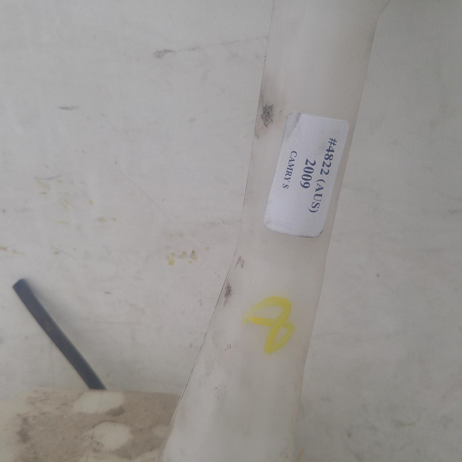 Camry Washer Bottle 2006-2011 acv40/ahv40,06/06-11/11 00004822 #107583