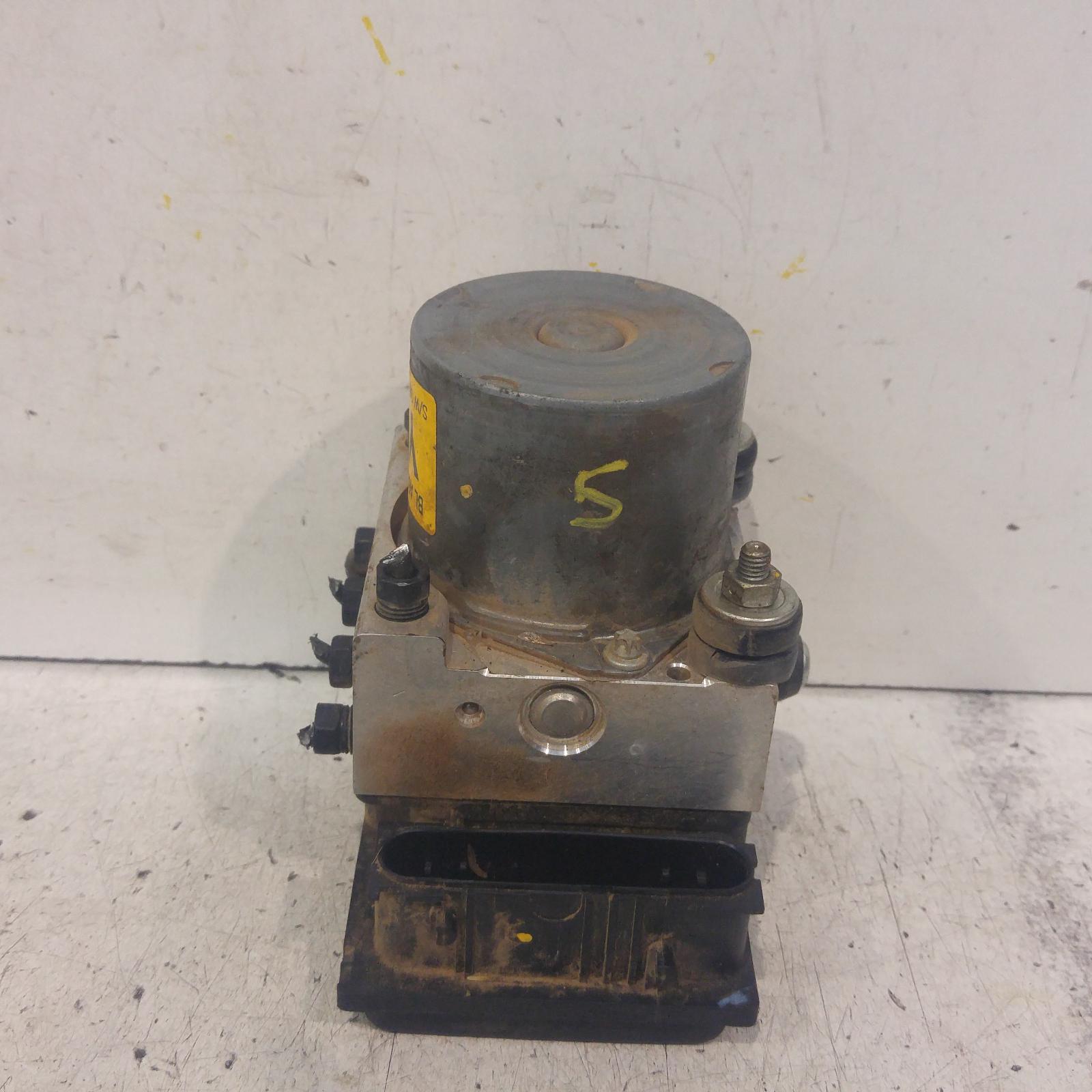 157476, Used abs pump/modulator for 2007 Sorento bl, 02/0309/09