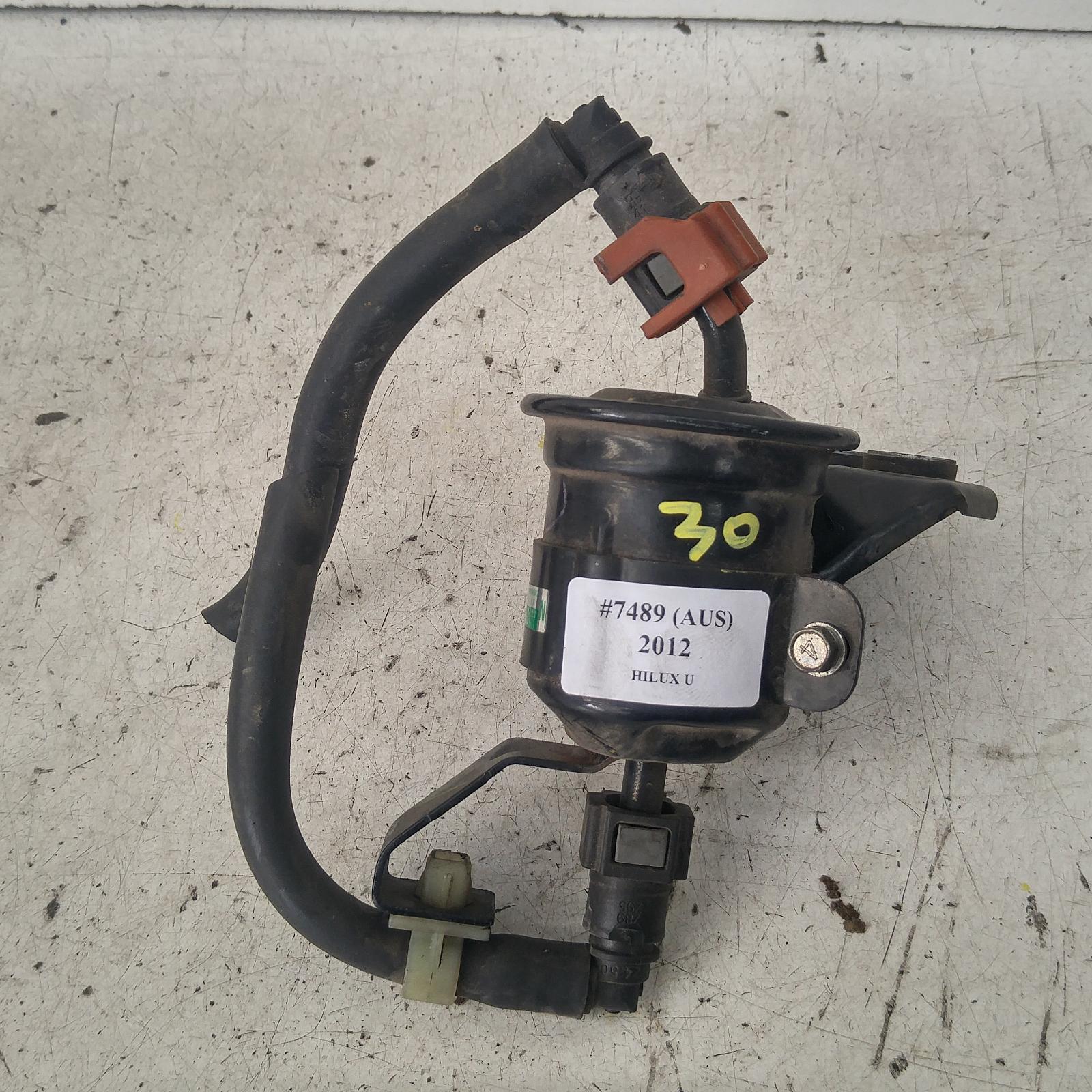 Result Fuel Filter Housing for Toyota HiluxAus Auto Parts(1011)