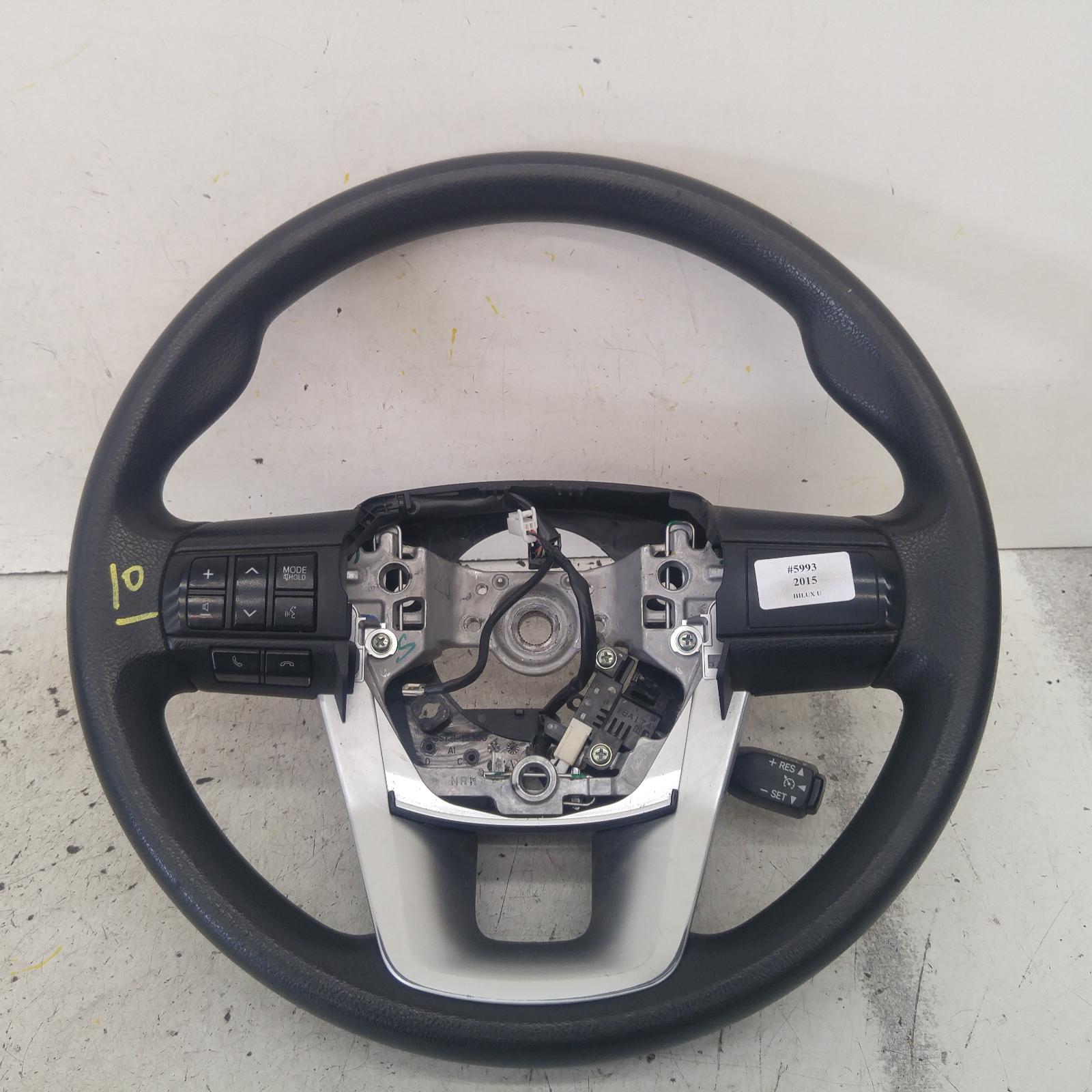 Hilux Steering Wheel 2015-2022 vinyl,w/ cruise/audio & phone controls type,09/15- 00005993 #158999