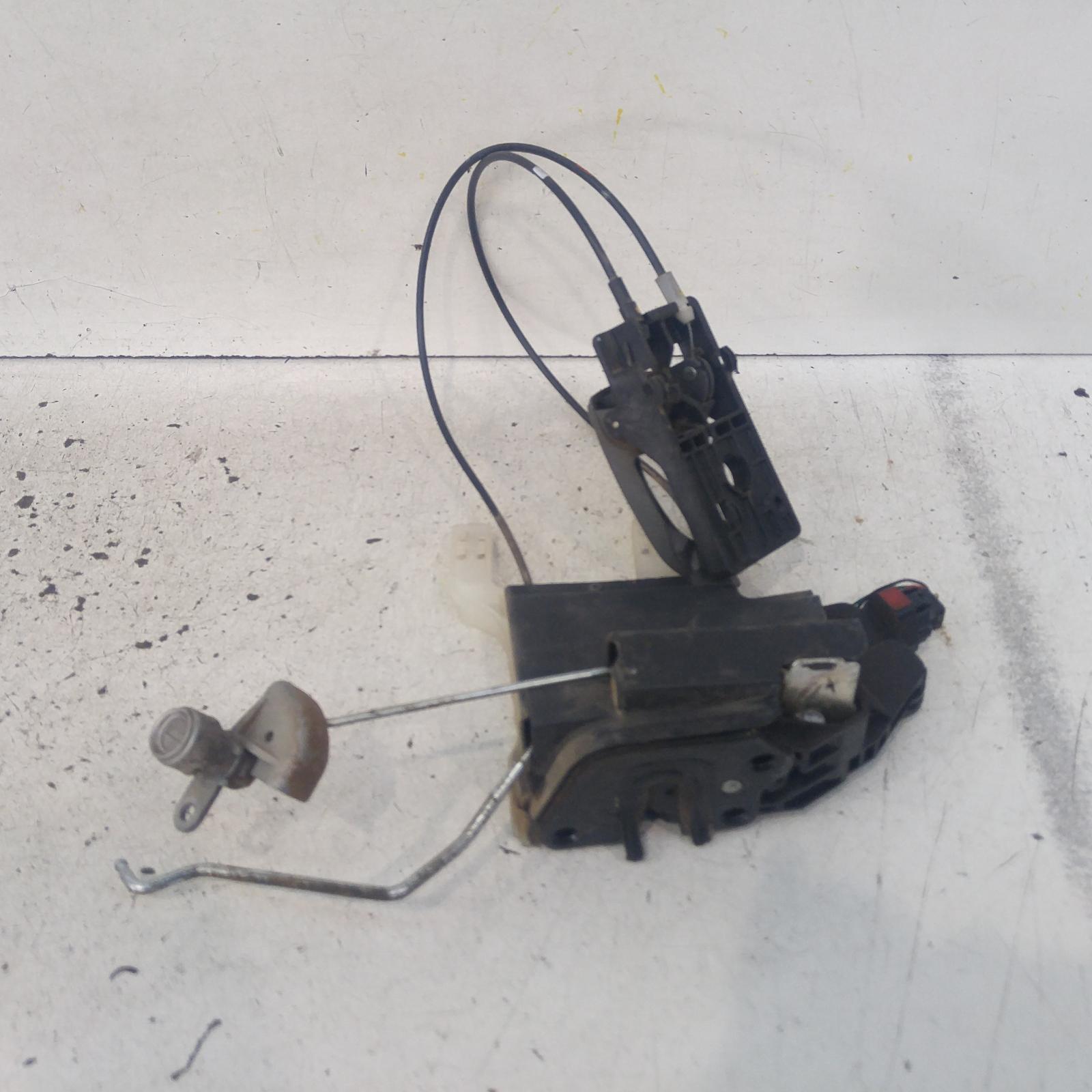 Tucson Door/boot/gate Lock 2004-2010 right front door lock,08/04-01/10 00007282 #158833