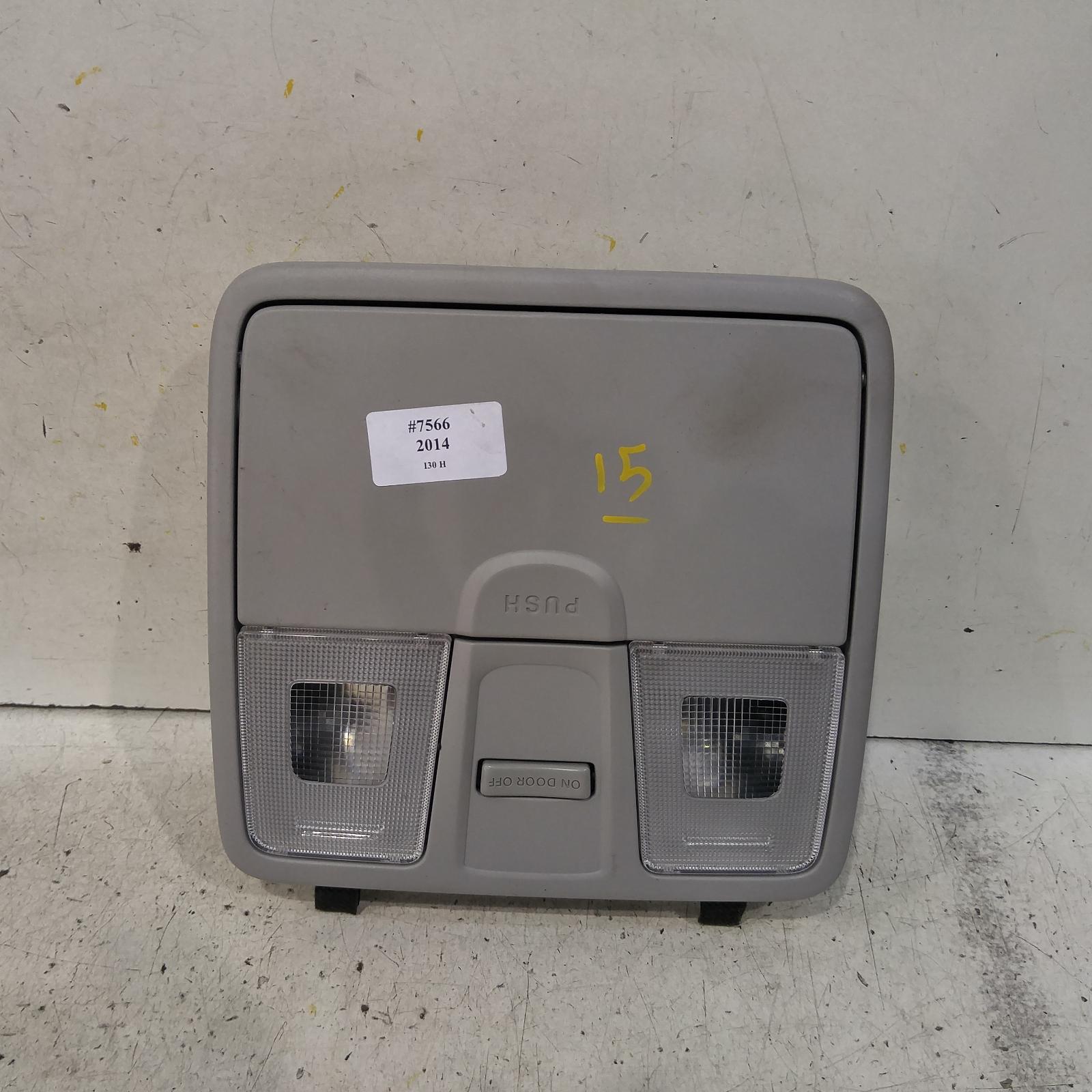 I30 Courtesy Light 2012-2017 front,w/ sunglass holder type,gd,03/12-02/17 00007566 #159462