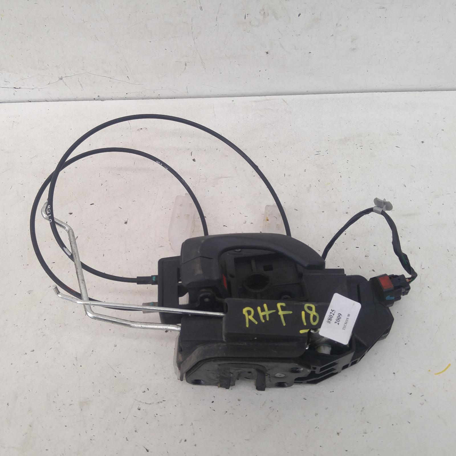 Tucson Door/boot/gate Lock 2004-2010 right front door lock,08/04-01/10 00008025 #174995