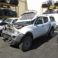 Mitsubishi 2008 ~ 2009 Triton