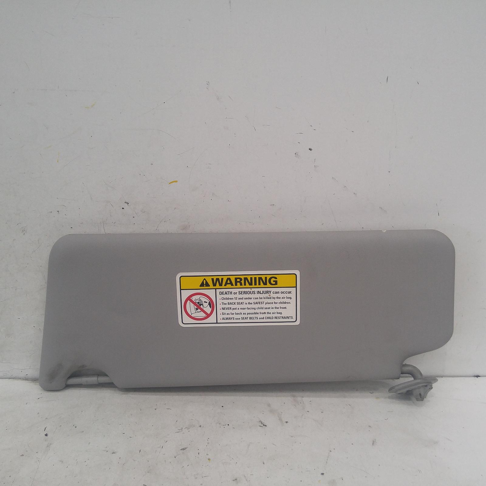 Camry Sunvisor 2002-2006 sk36,rh side,standard type,08/02-05/06 00008197 #177785