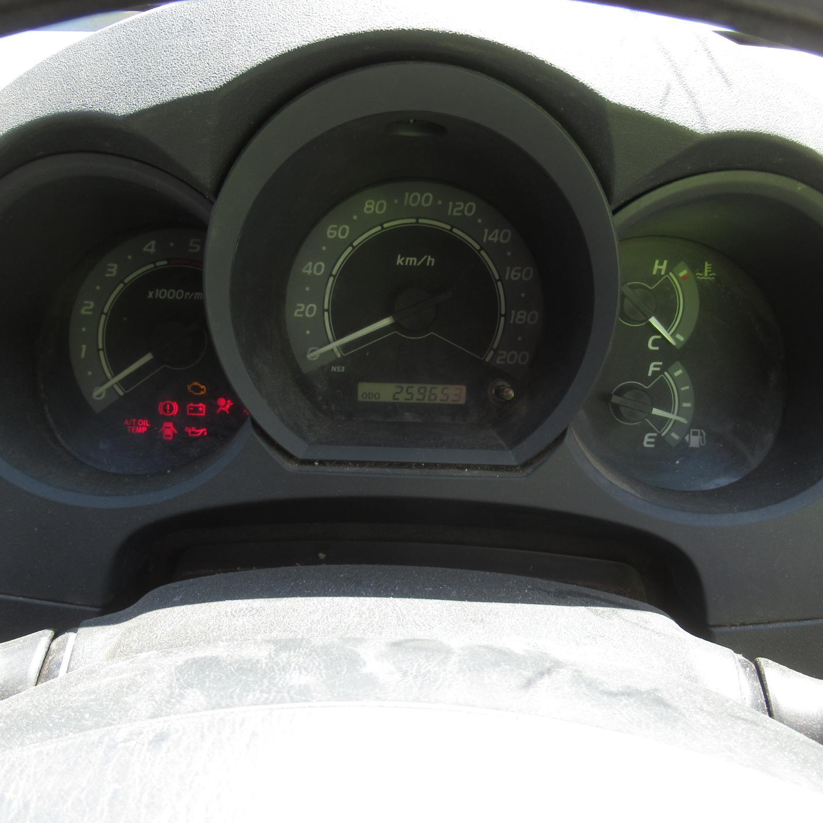 182243, Used instrument cluster for 2008 hilux diesel, 3.0, sr, 03/05