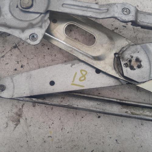 window regulator/motor front left