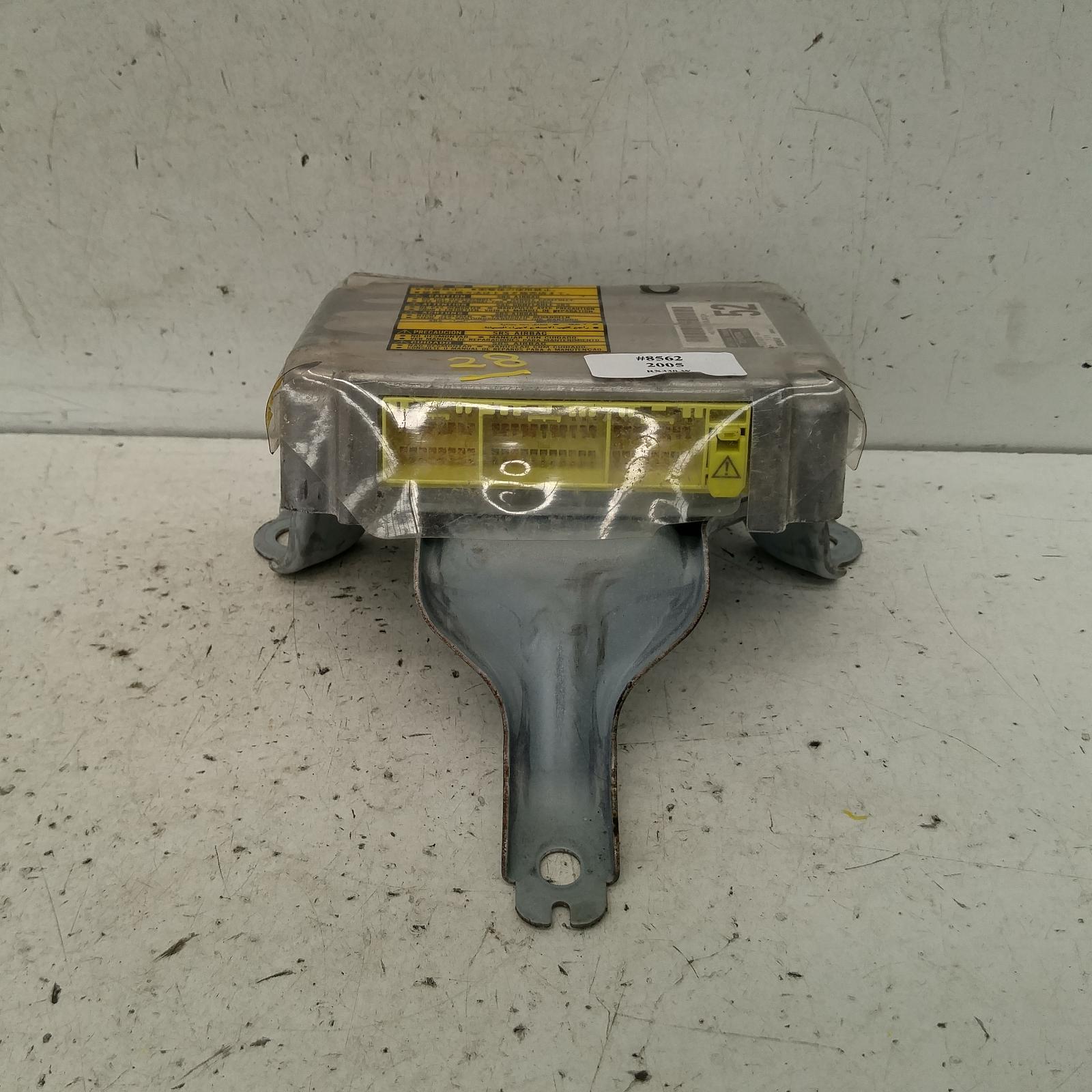 187092, Used airbag module/sensor for 2005 rx330 module, 04/0311/05