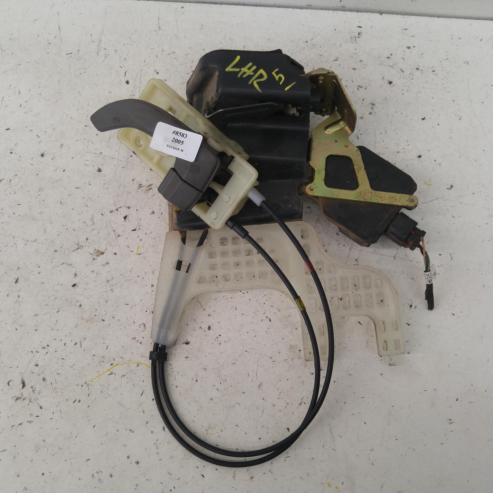 Tucson Door/boot/gate Lock 2004-2010 left rear door lock,08/04-01/10 00008583 #187374